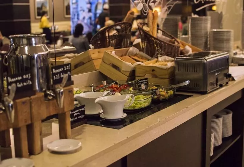 Hotel Courtyard By Marriott St. Petersburg Center