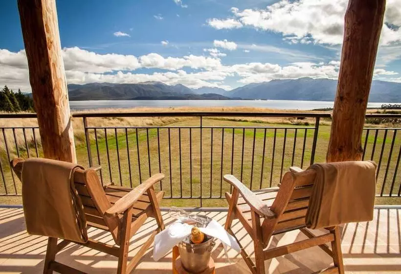 ホテル Fiordland Lodge