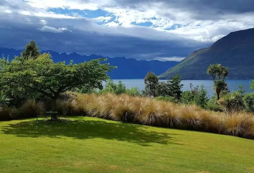 Otel Hidden Lodge Queenstown