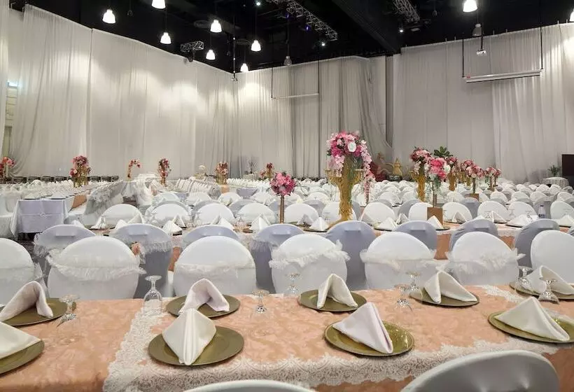 هتل Holiday Inn Al Khobar Corniche, An Ihg