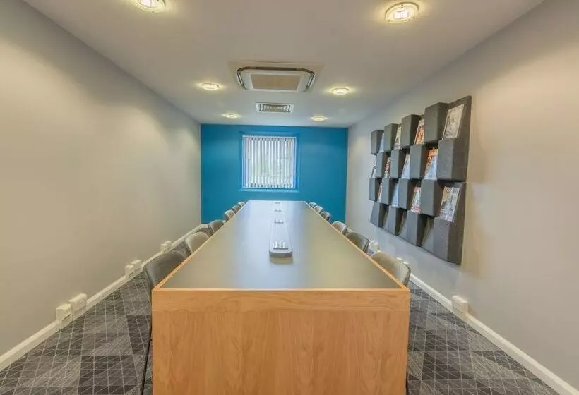 ホテル Holiday Inn Express Kettering, An Ihg