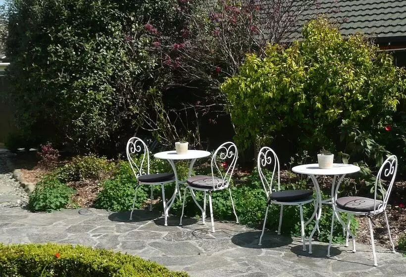 Отель Kershaw House Boutique Accommodation