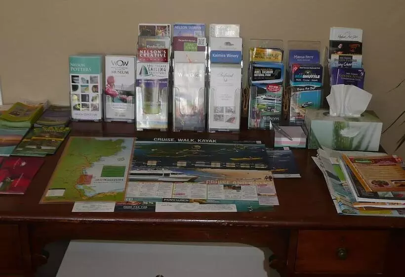 Отель Kershaw House Boutique Accommodation