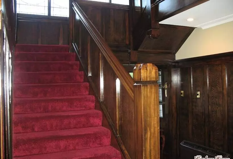 Отель Kershaw House Boutique Accommodation