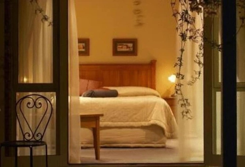 בית מלון כפרי Misty Peaks Guesthouse