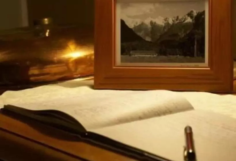 בית מלון כפרי Misty Peaks Guesthouse