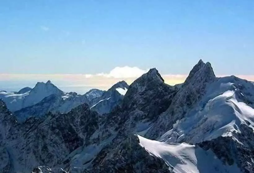 בית מלון כפרי Misty Peaks Guesthouse