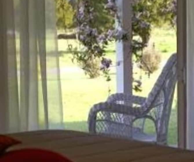 בית מלון כפרי Misty Peaks Guesthouse