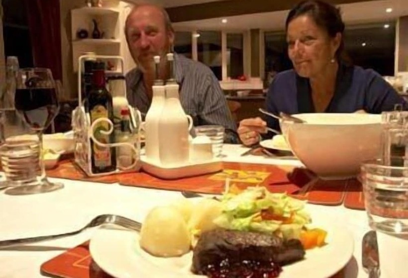 בית מלון כפרי Misty Peaks Guesthouse