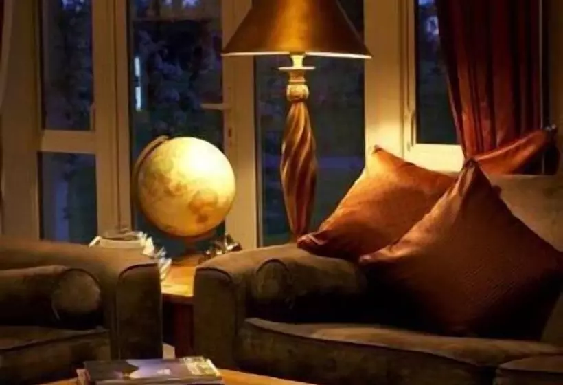 בית מלון כפרי Misty Peaks Guesthouse