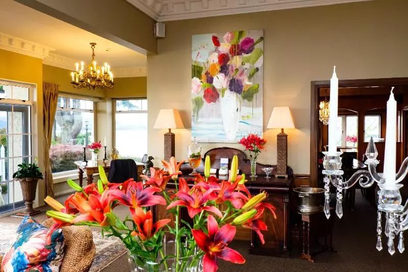 Hotell On The Point  Lake Rotorua