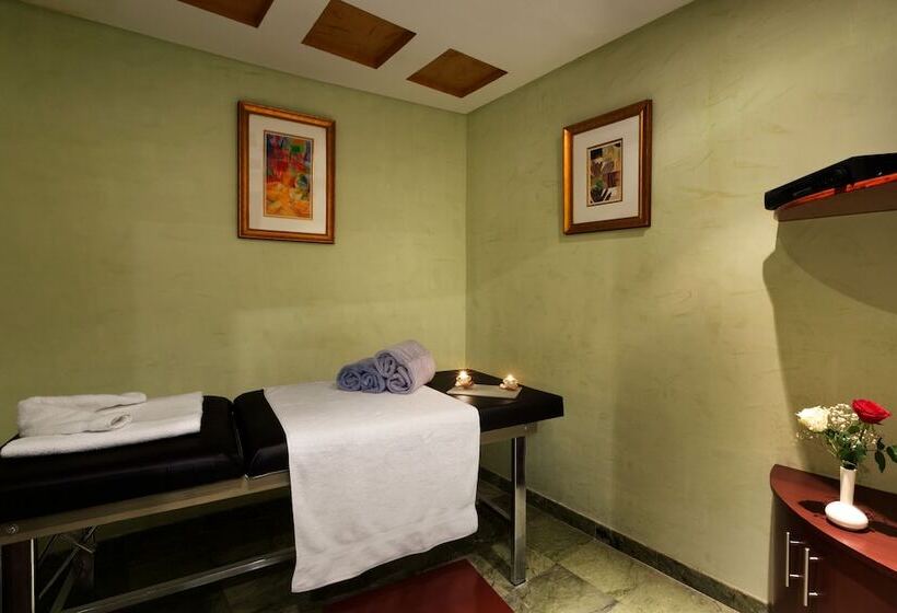 Hotel Ramada By Wyndham Al Khobar