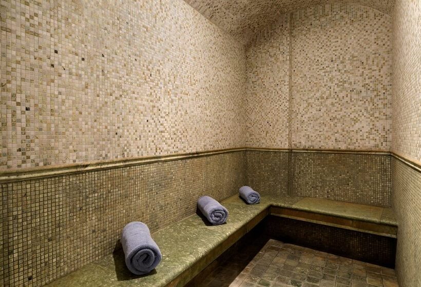 Hotel Ramada By Wyndham Al Khobar