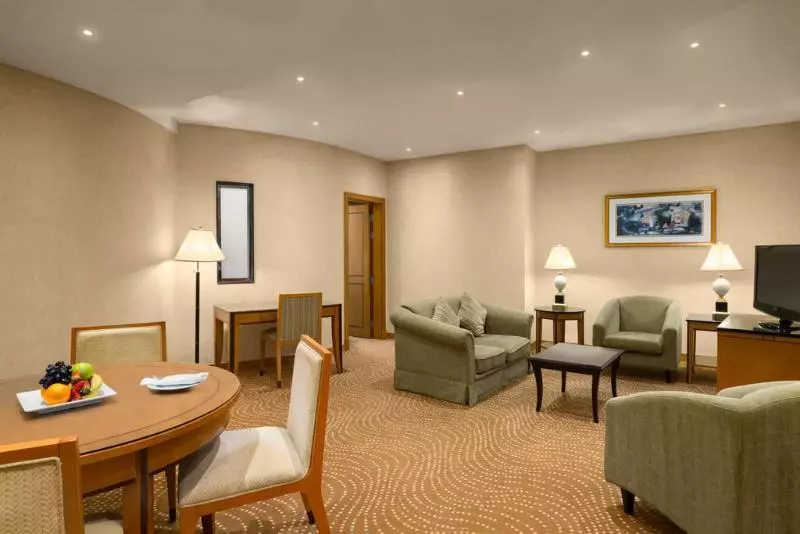 Hotel Ramada By Wyndham Al Khobar