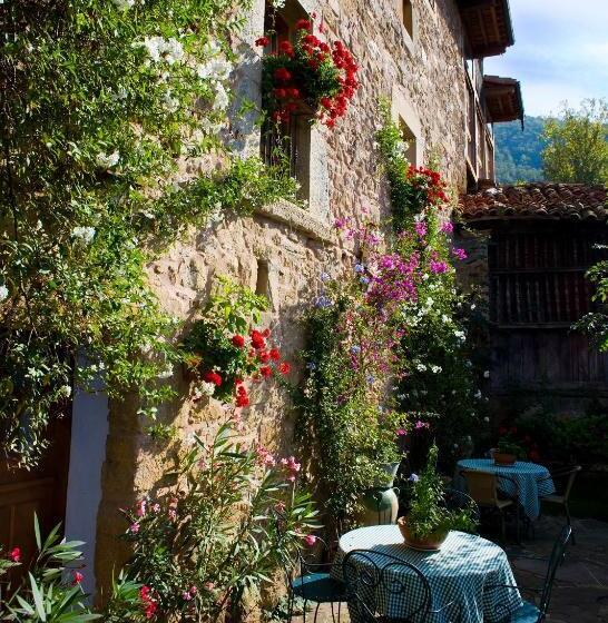 교외 호텔 Posada La Trebede