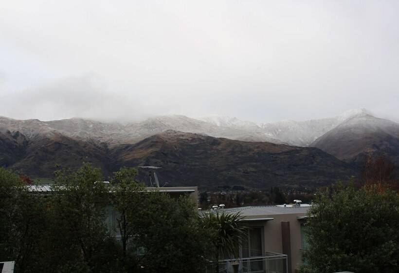 فندق Wanaka Springs Lodge