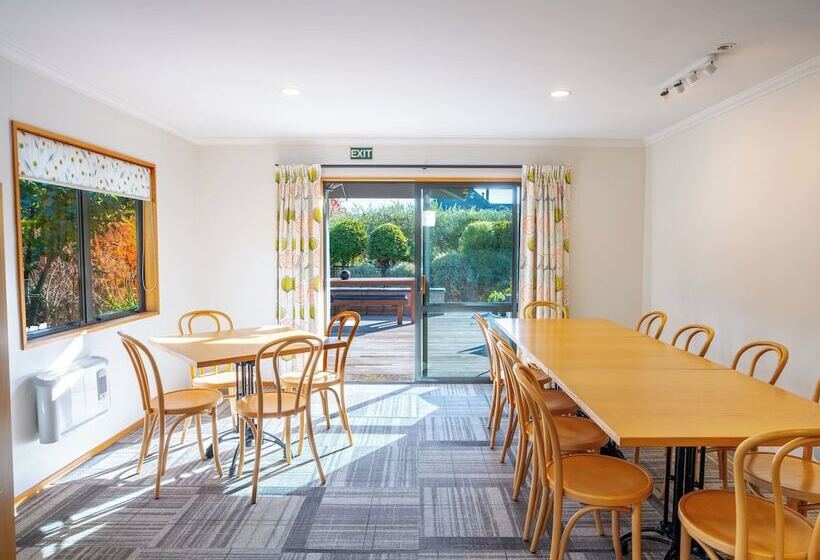 فندق Wanaka Springs Lodge