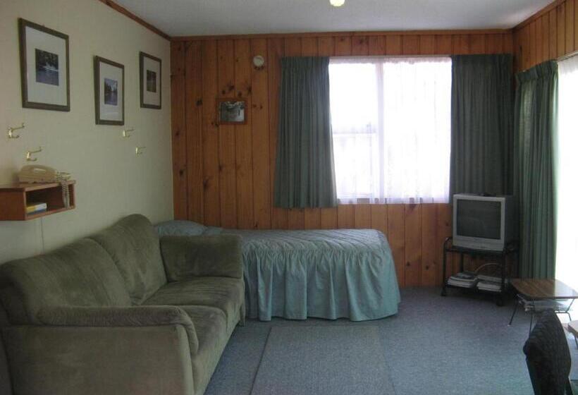 Tongariro River Motel