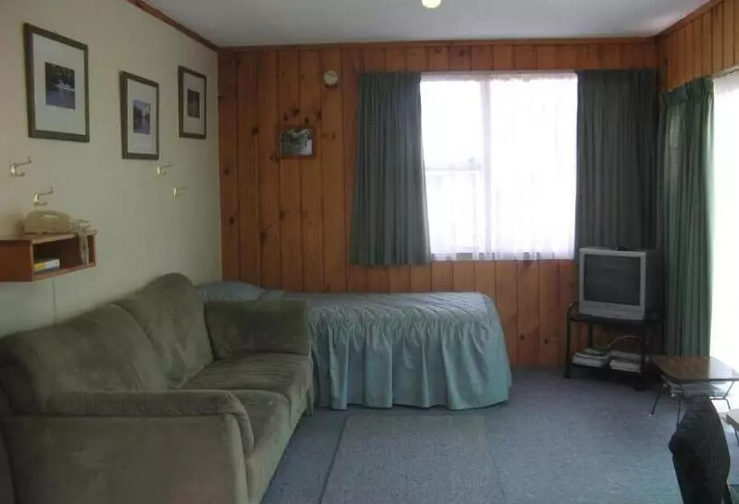 Tongariro River Motel