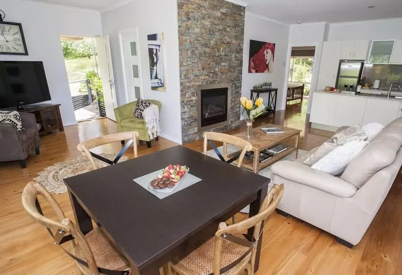 هتل Abbys Cottages Bright