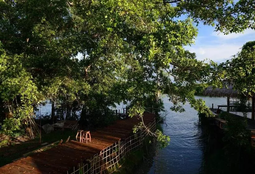 ホテル Baan​ Tonlamphu​ Pakpra