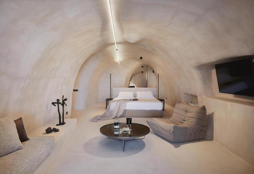 Hotel Divine Cave Experience