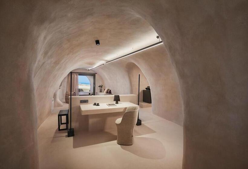 Hotel Divine Cave Experience