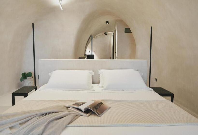 Hotel Divine Cave Experience