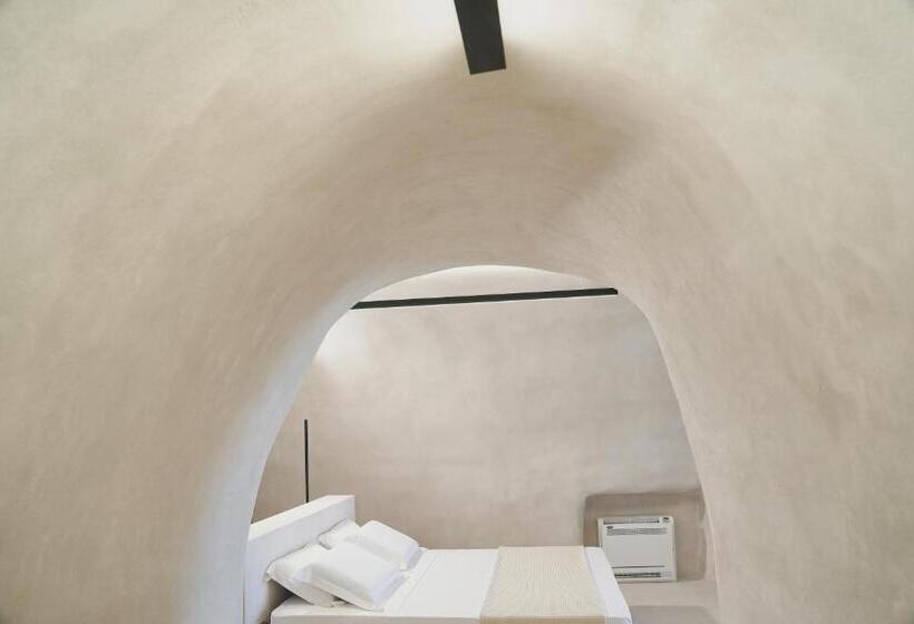 Hotel Divine Cave Experience