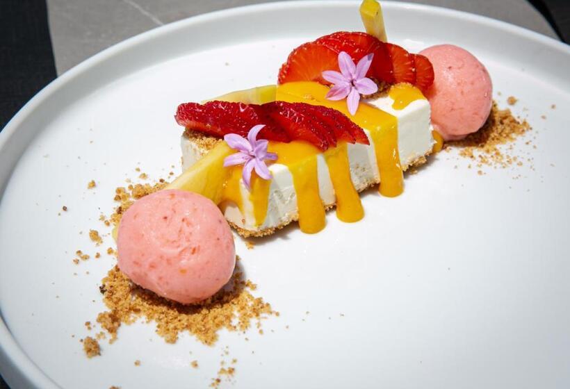 Hotel Divine Cave Experience