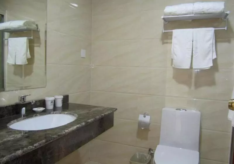 Hotelli Greentree Inn Shandong Jining Weishan Lake National Wetland Park Business