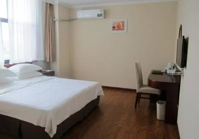 Hotelli Greentree Inn Shandong Jining Weishan Lake National Wetland Park Business