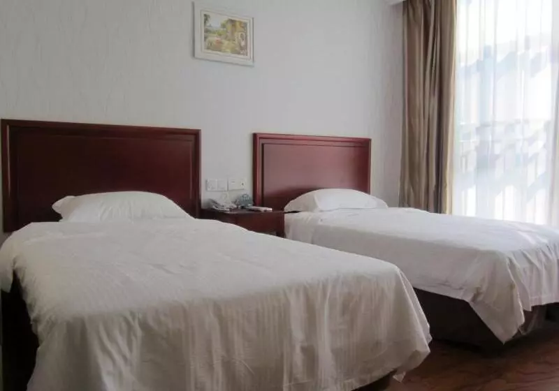 Hotelli Greentree Inn Shandong Jining Weishan Lake National Wetland Park Business