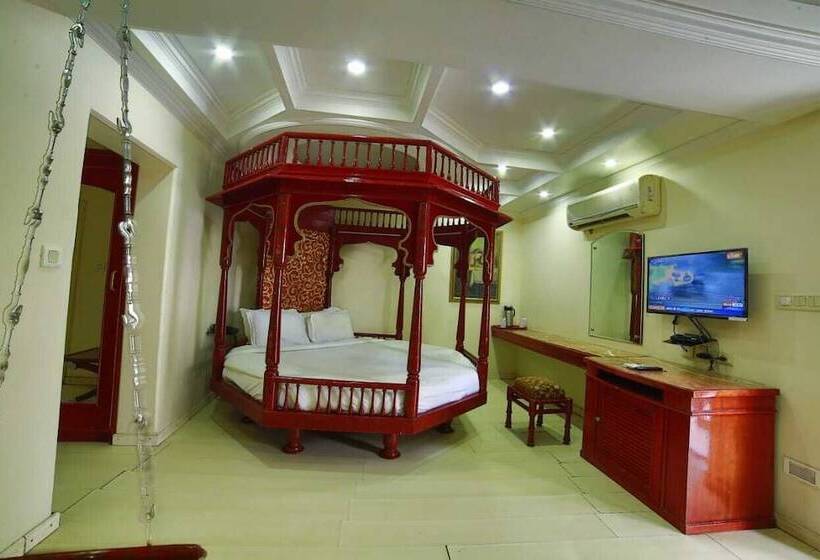 호텔 Samrat International