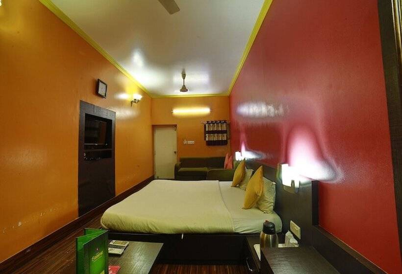 호텔 Samrat International