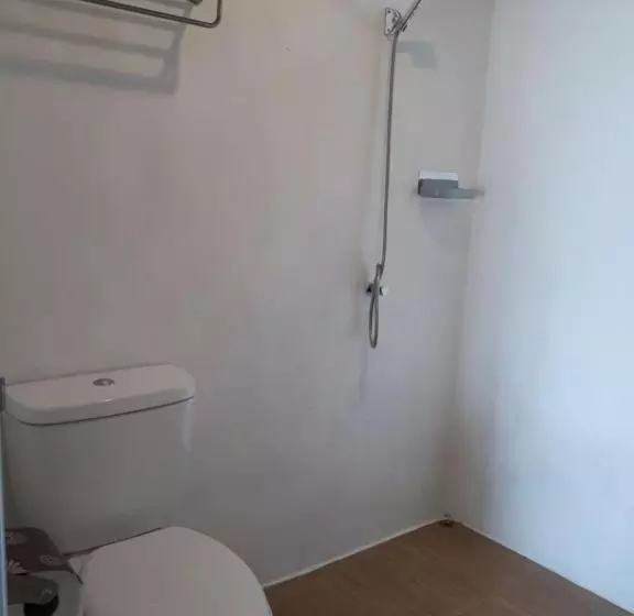 استراحتگاه Phayam Friends