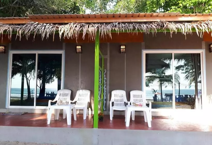 استراحتگاه Phayam Friends