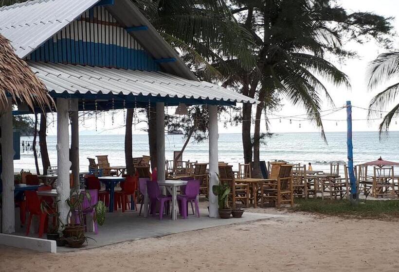 Курорт Phayam Friends