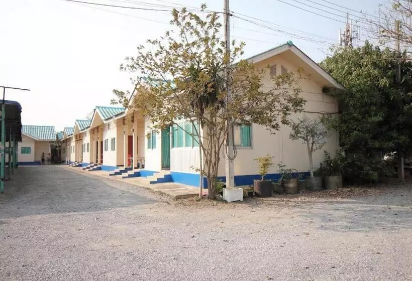 ホテル Oyo 496 Chok Phikul Thong Resort