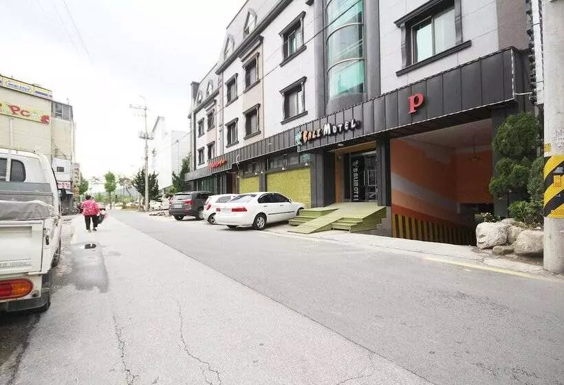 モーテル Namwon Bali