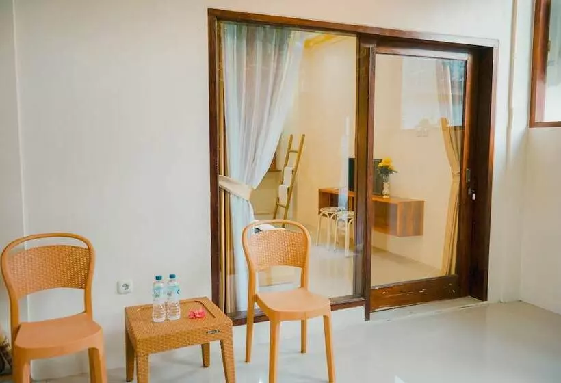 ペンション Zamzam Anjani Villa