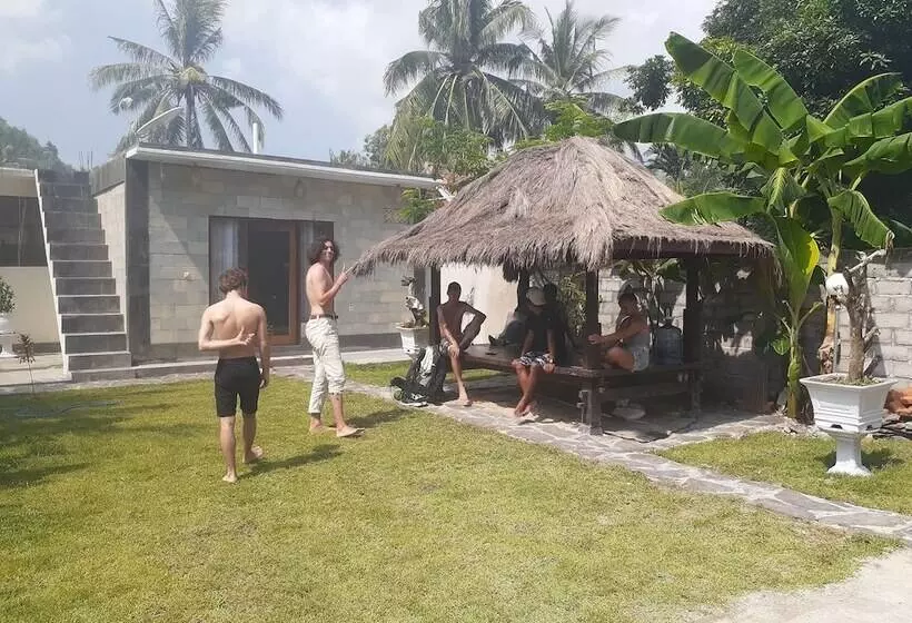 ペンション Zamzam Anjani Villa