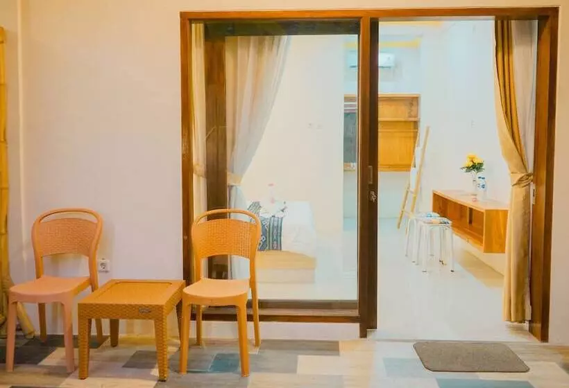 ペンション Zamzam Anjani Villa