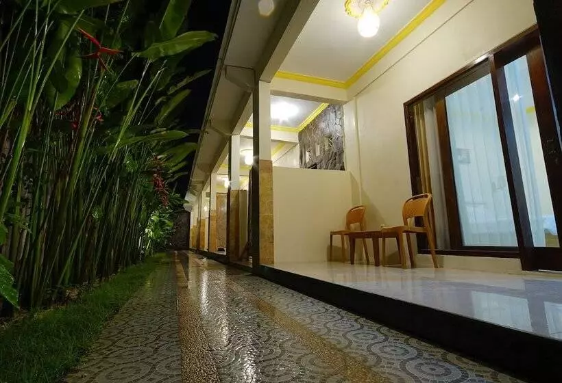 ペンション Zamzam Anjani Villa