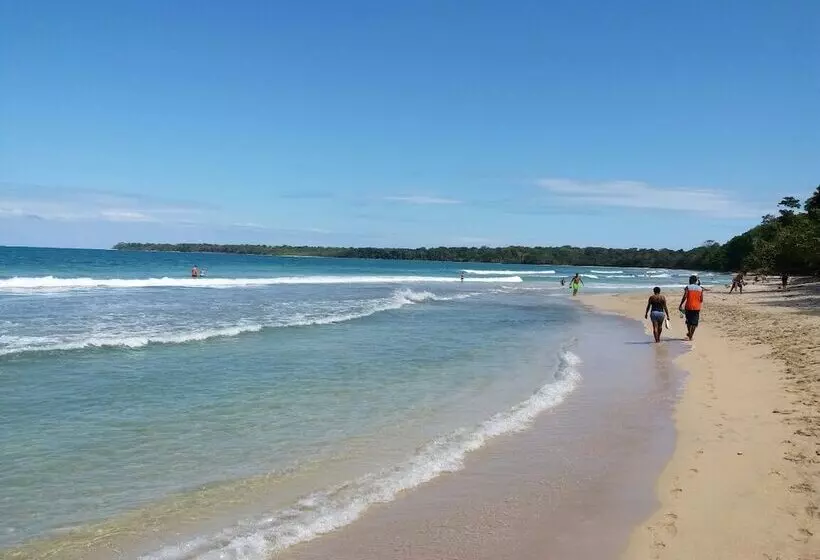 Hotelli Cahuita Lodge