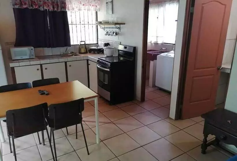 Hotelli Cahuita Lodge