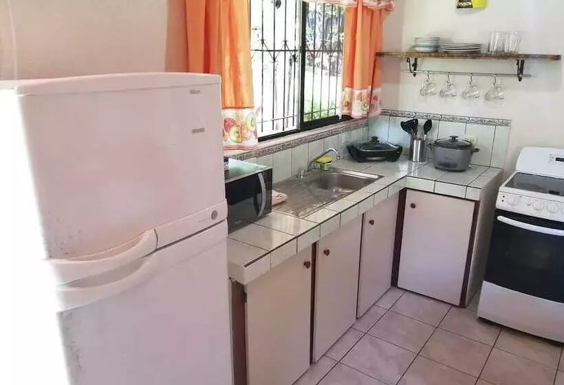 Hotelli Cahuita Lodge