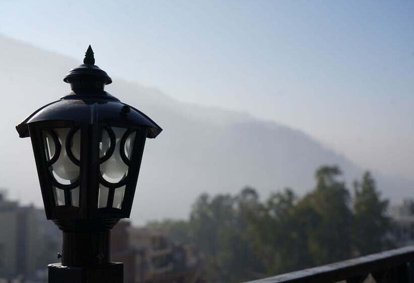 هتل Dewdrop Pride Inn