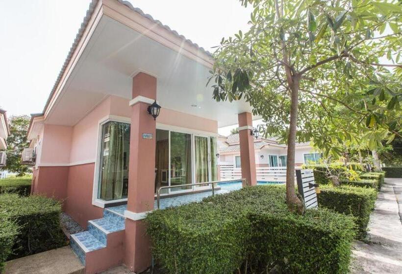 Hotelli Kiang Talay Resort