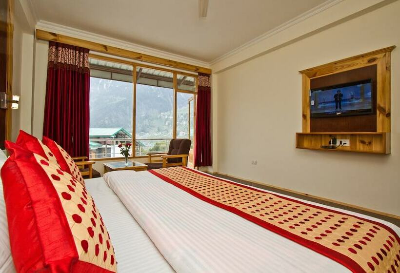 Отель Manali Green